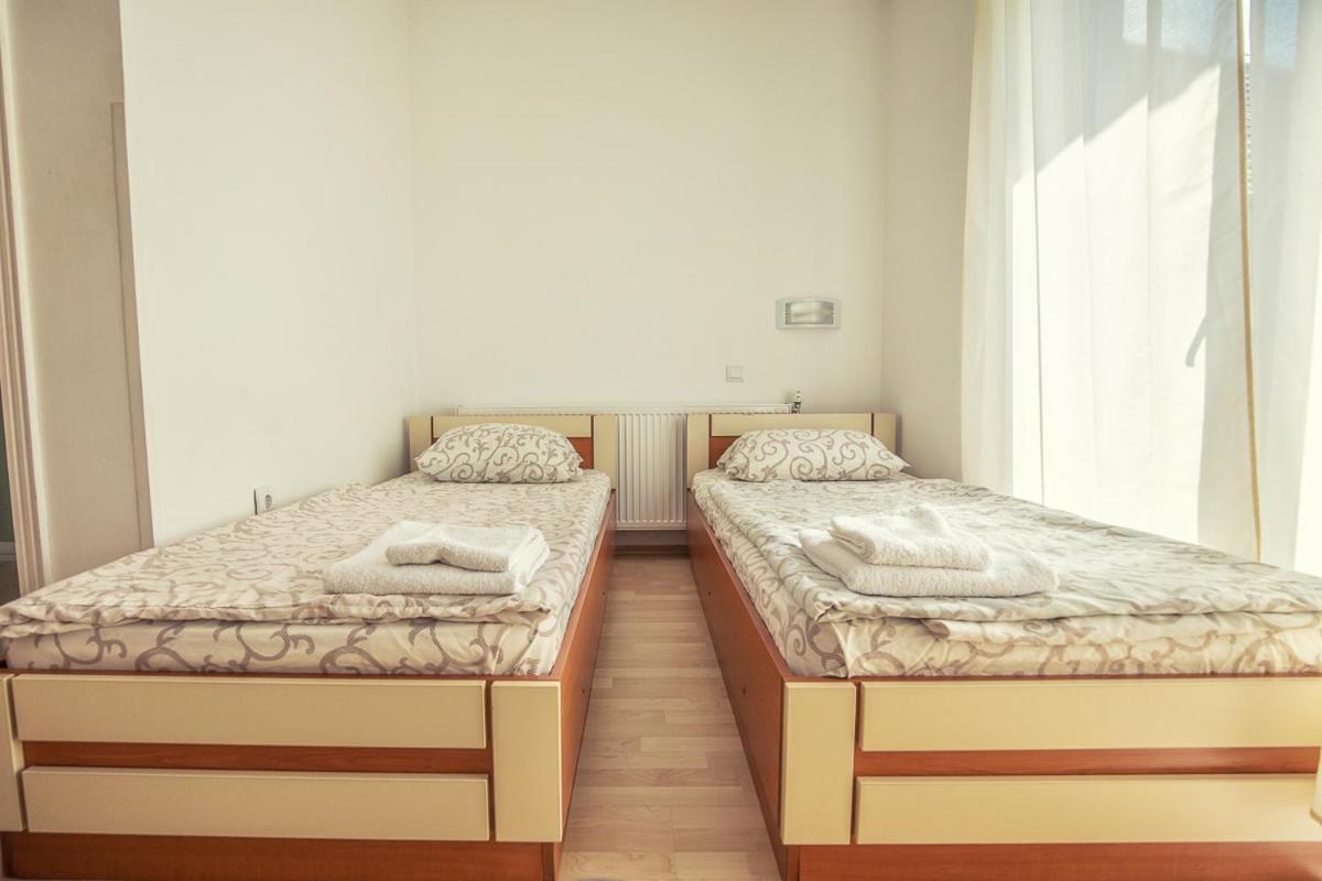 Adica Prenociste Sport Wellness Centar - Bazeni Hostel Ada Buitenkant foto