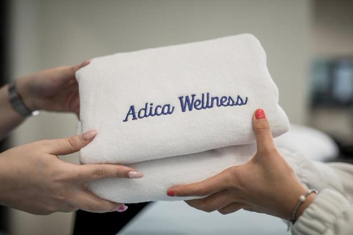 Adica Prenociste Sport Wellness Centar - Bazeni Hostel Ada Buitenkant foto